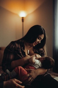 Benefits of breastfeeding vs Bottle